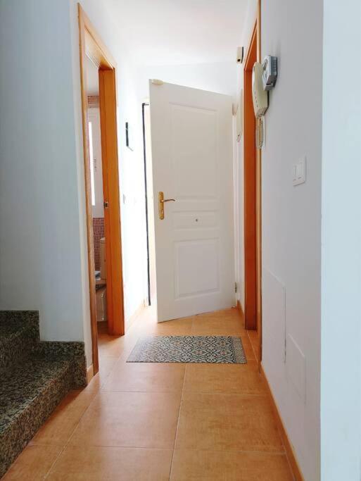 Casa Familiar A Pie De Piscina Villa Vera Bagian luar foto