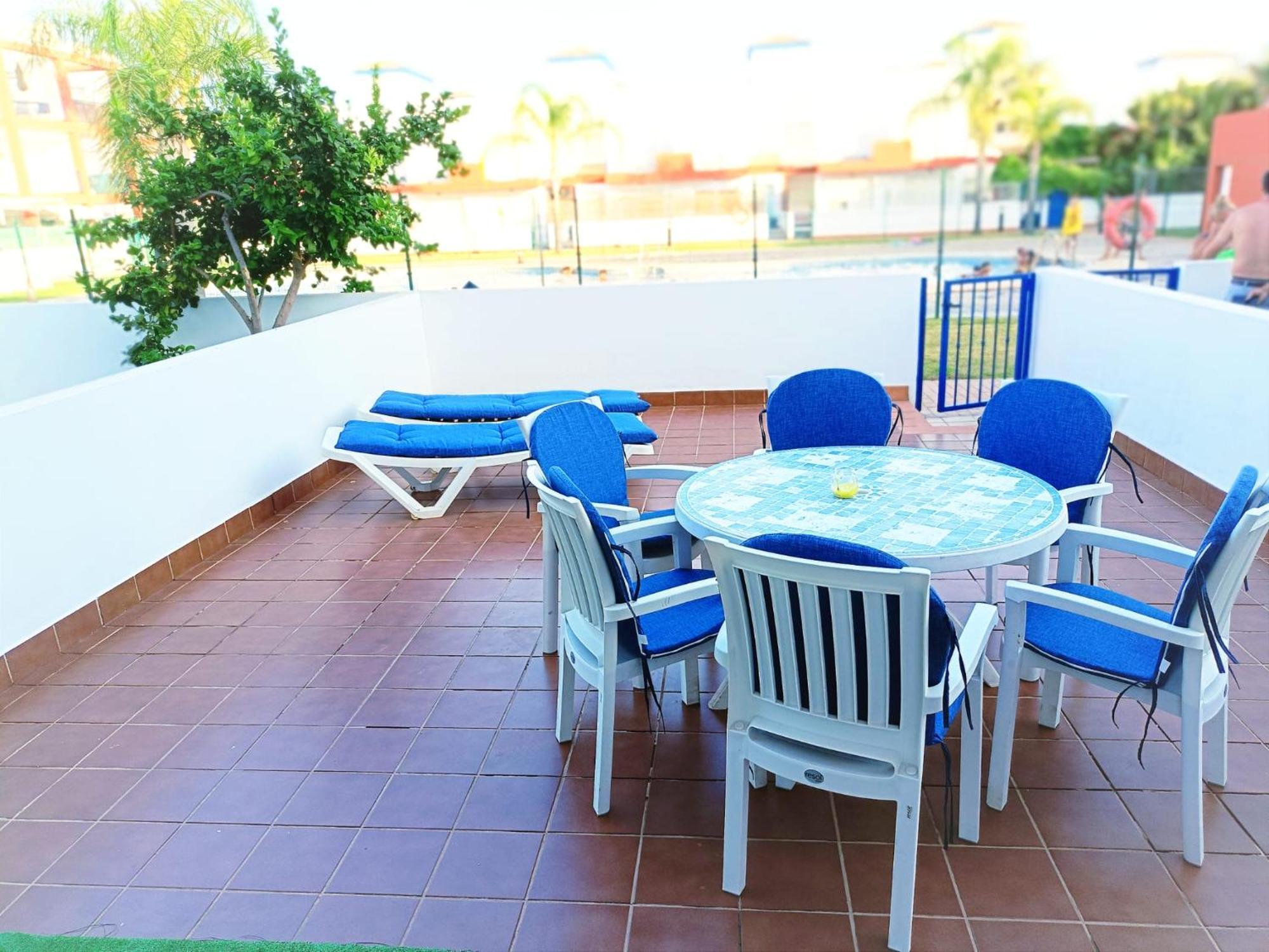 Casa Familiar A Pie De Piscina Villa Vera Bagian luar foto